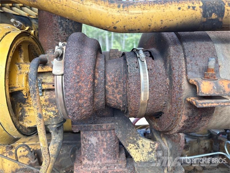 CAT 966D Kolesni nakladalci