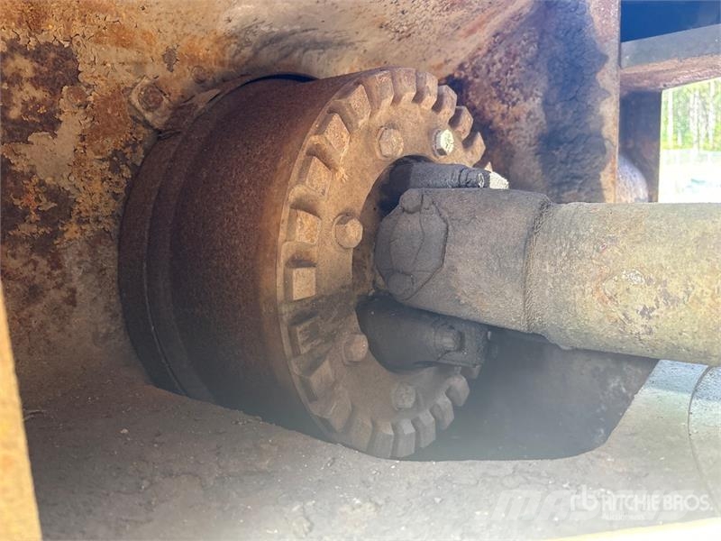 CAT 966D Kolesni nakladalci