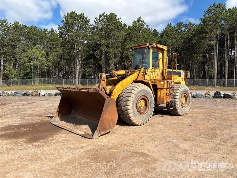 CAT 966D Kolesni nakladalci