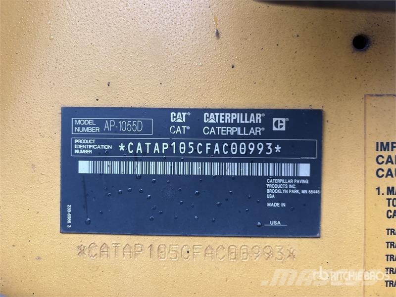 CAT AP-1055D Asfalta klājēji
