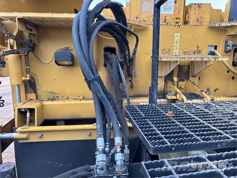 CAT AP-1055D Asfalta klājēji