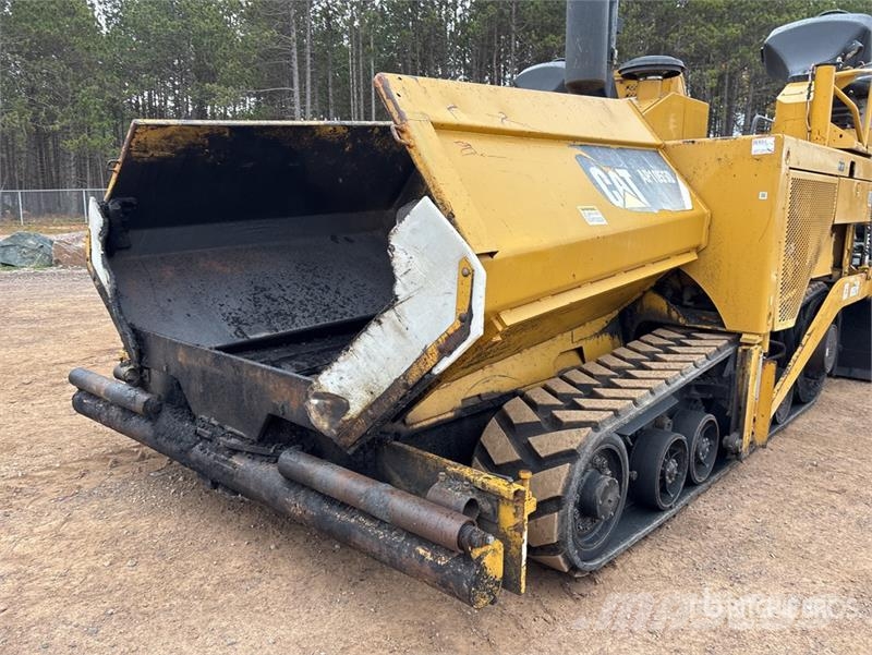 CAT AP-1055D Asfalta klājēji