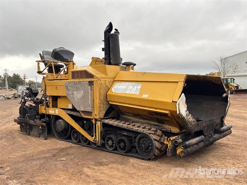 CAT AP-1055D Asfalta klājēji