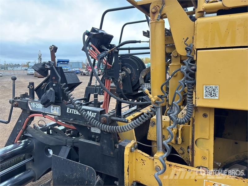 CAT AP-1055D Asfalta klājēji