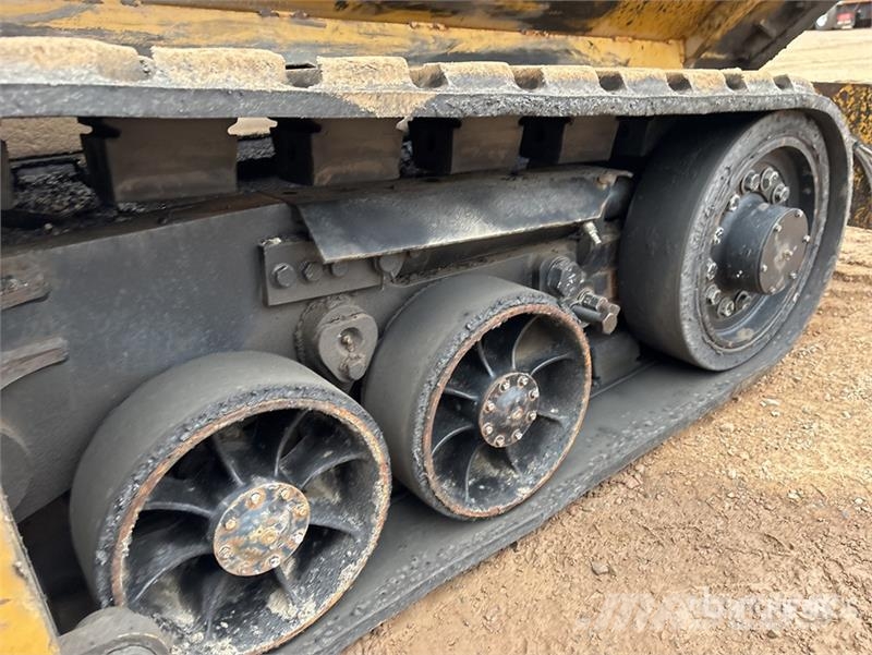 CAT AP-1055D Asfalta klājēji