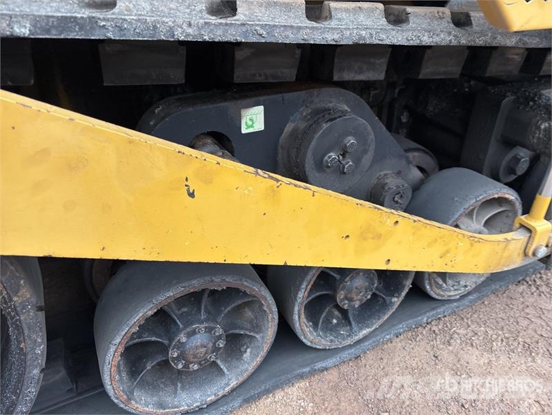 CAT AP-1055D Asfalta klājēji