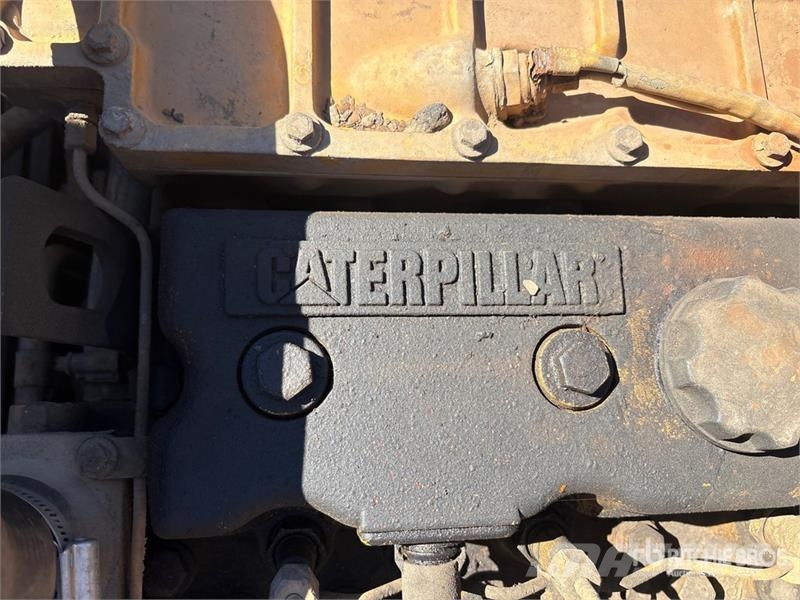 CAT AP-650B Asphalt pavers