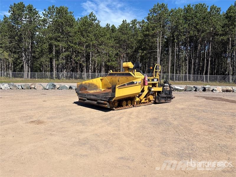 CAT AP-650B Asphalt pavers