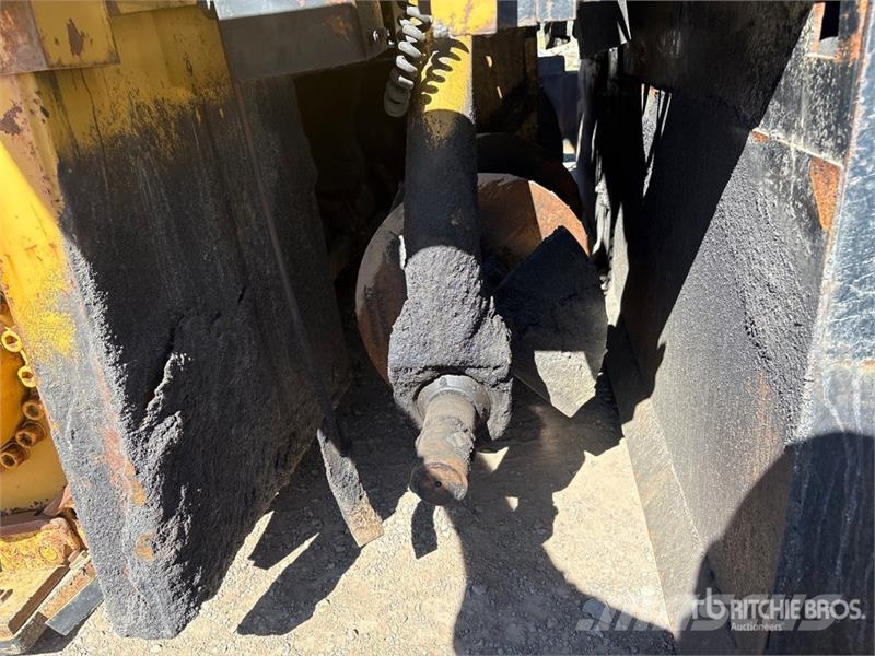 CAT AP-650B Asphalt pavers