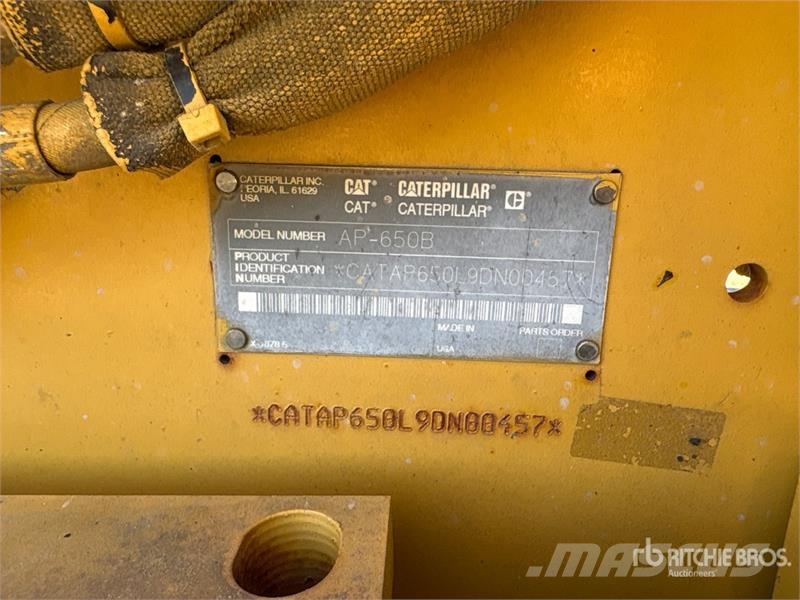 CAT AP-650B Asphalt pavers