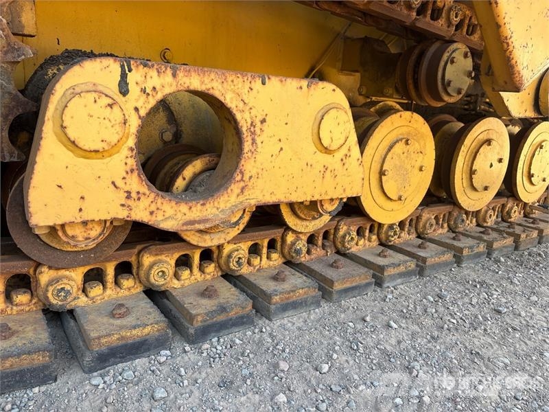 CAT AP-650B Asphalt pavers