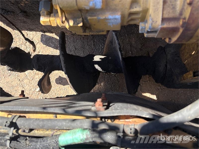 CAT AP-650B Asphalt pavers
