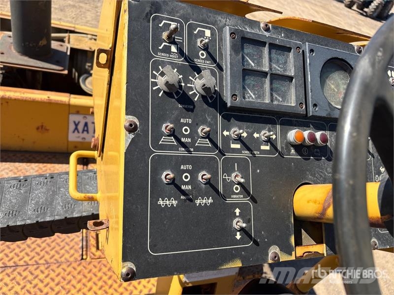 CAT AP-650B Asphalt pavers