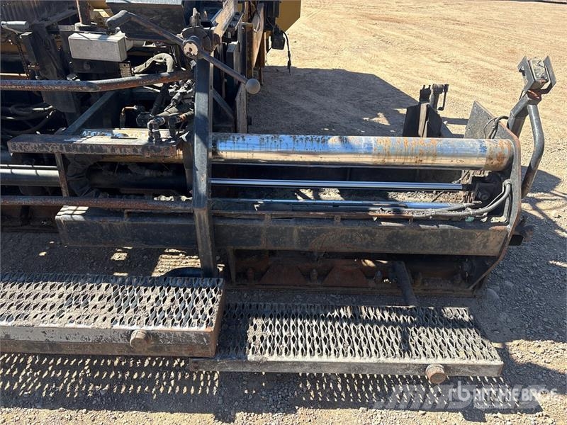 CAT AP-650B Asphalt pavers