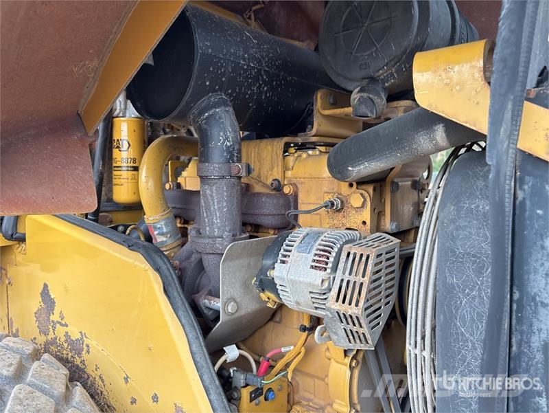 CAT CS433E Smooth Drum Compactor Valsetog