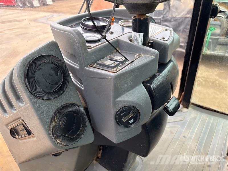 CAT CS433E Smooth Drum Compactor Valsetog
