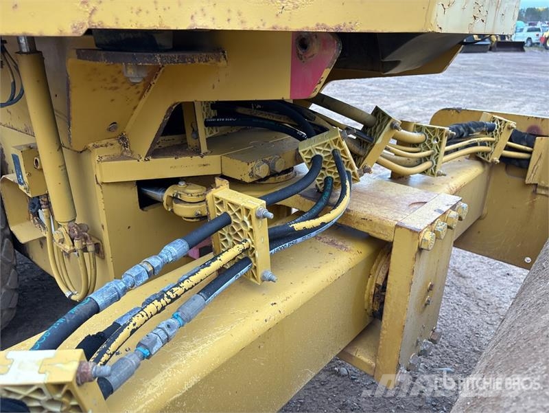 CAT CS433E Smooth Drum Compactor Valsetog