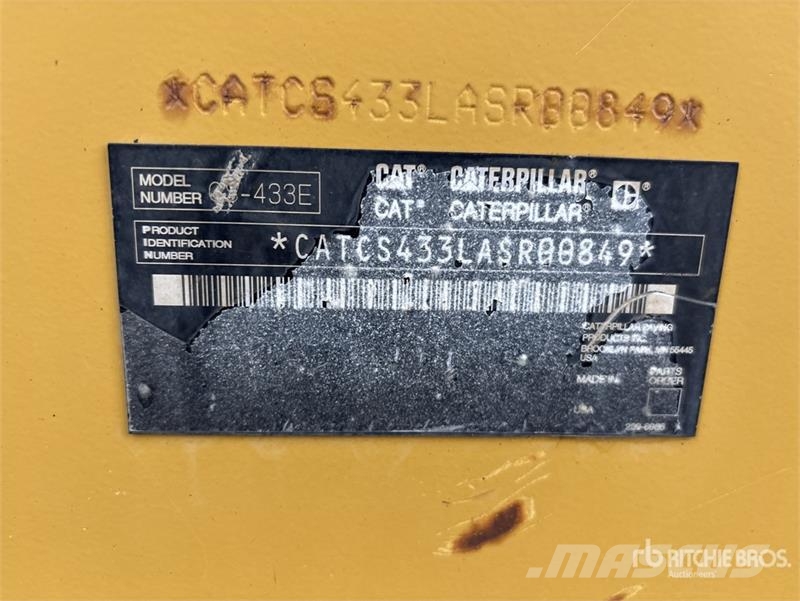 CAT CS433E Smooth Drum Compactor Compactoare monocilindrice