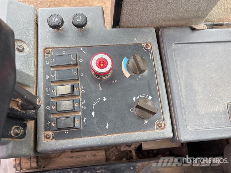 CAT CS433E Smooth Drum Compactor Valsetog