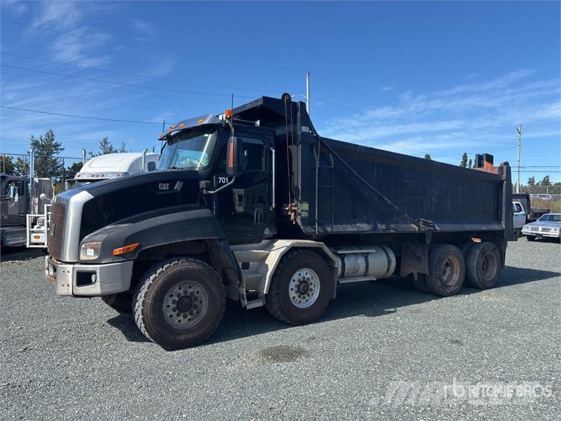 CAT CT660 Kiper kamioni