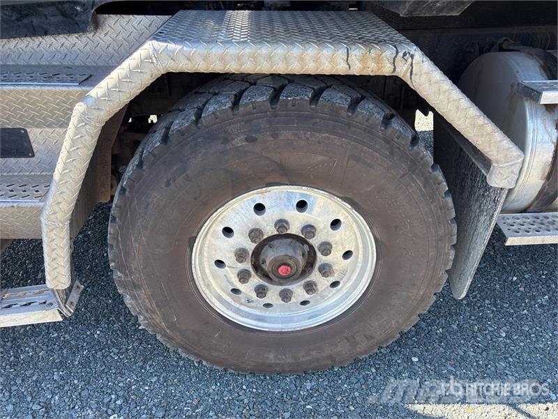 CAT CT660 Kiper kamioni