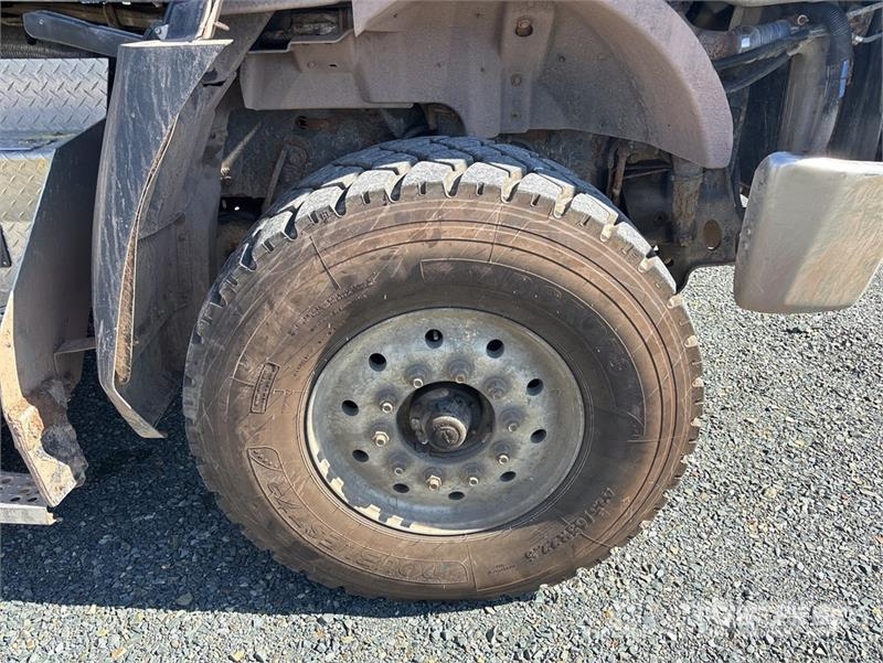 CAT CT660 Kiper kamioni