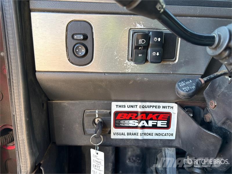 CAT CT660S Bañeras basculantes usadas