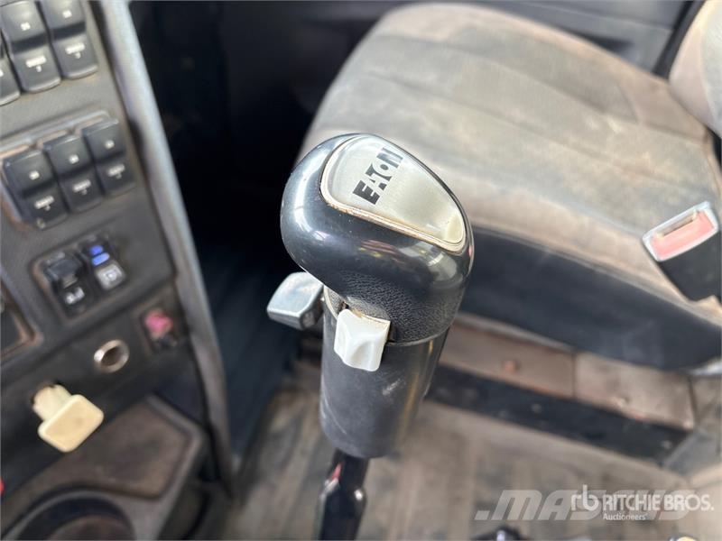 CAT CT660S Kipper