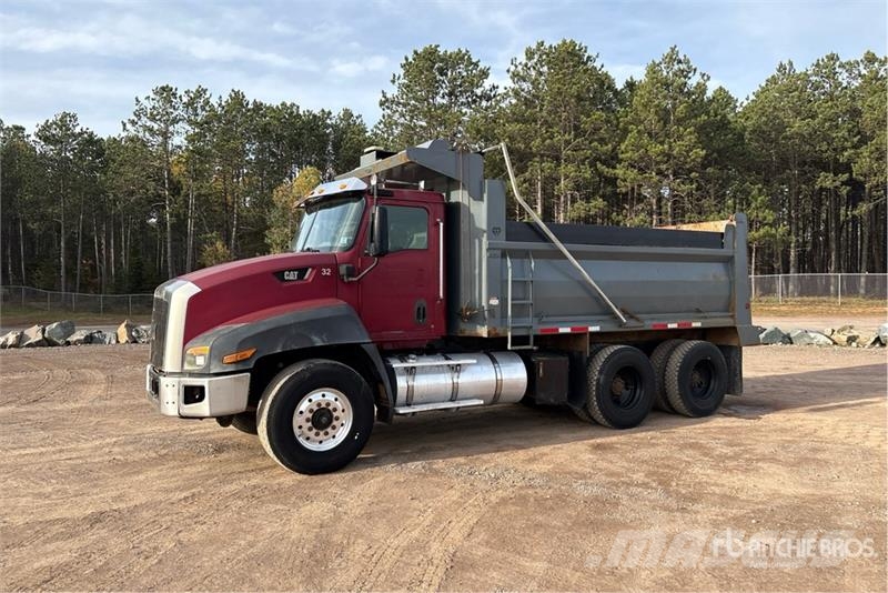 CAT CT660S Kipper