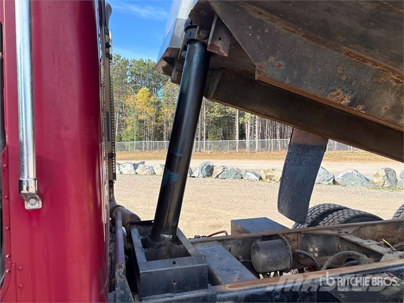 CAT CT660S Kipper