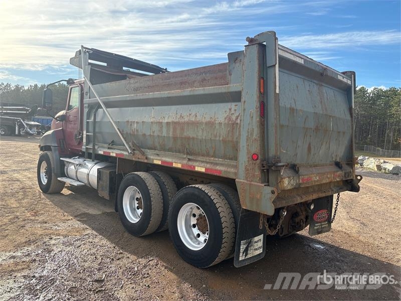 CAT CT660S Kipper