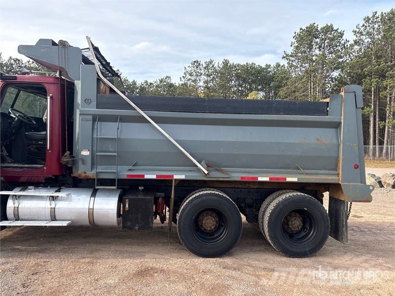 CAT CT660S Kipper