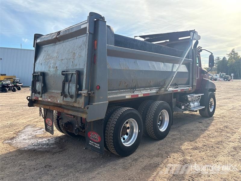 CAT CT660S شاحنات قلابة