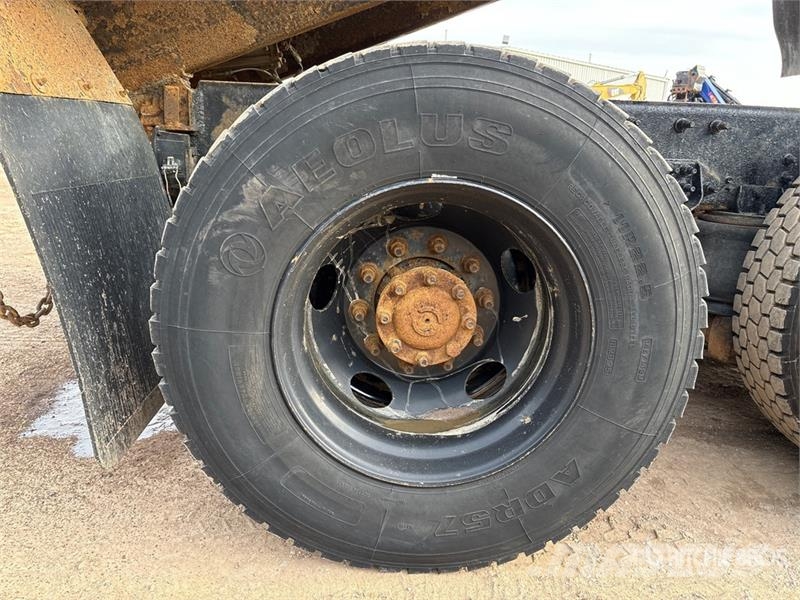 CAT CT660S Kipper