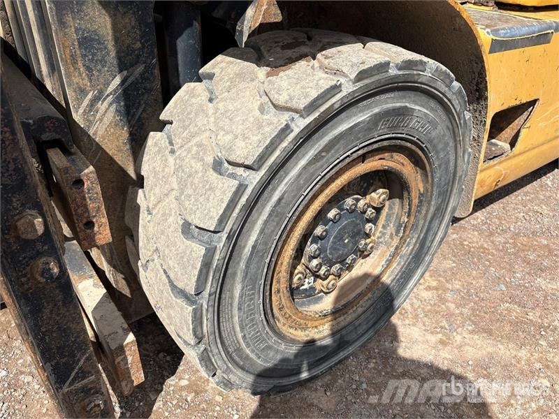 CAT GPL40 8100 lb Forklift Wózki widłowe inne