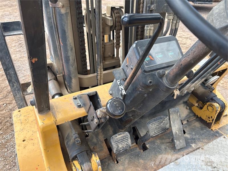 CAT GPL40 8100 lb Forklift Wózki widłowe inne
