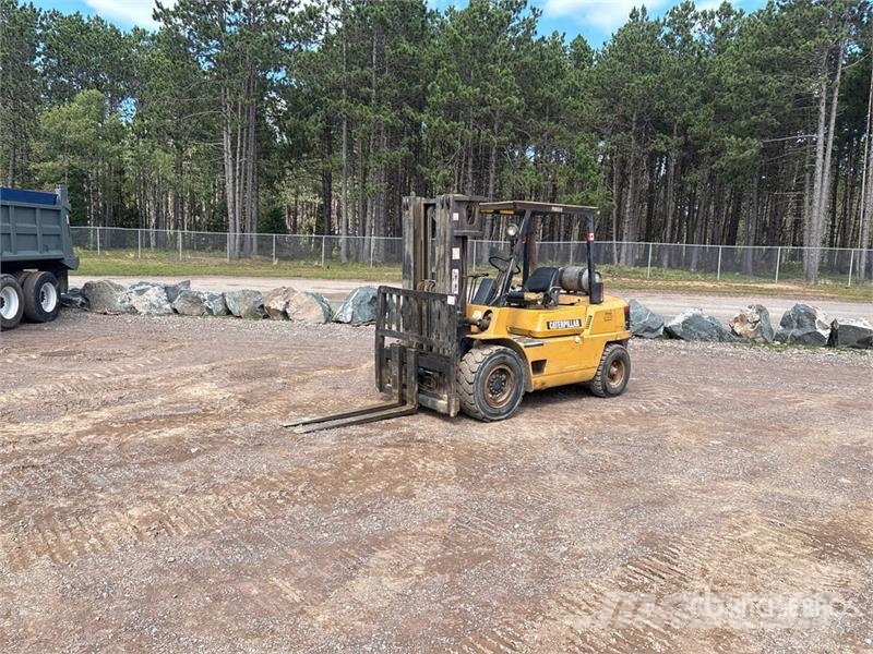 CAT GPL40 8100 lb Forklift Wózki widłowe inne