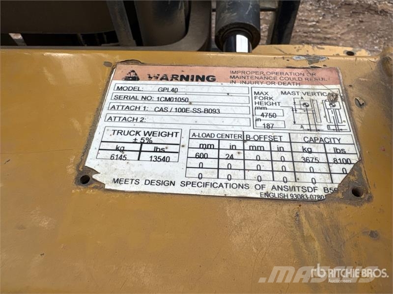 CAT GPL40 8100 lb Forklift Wózki widłowe inne