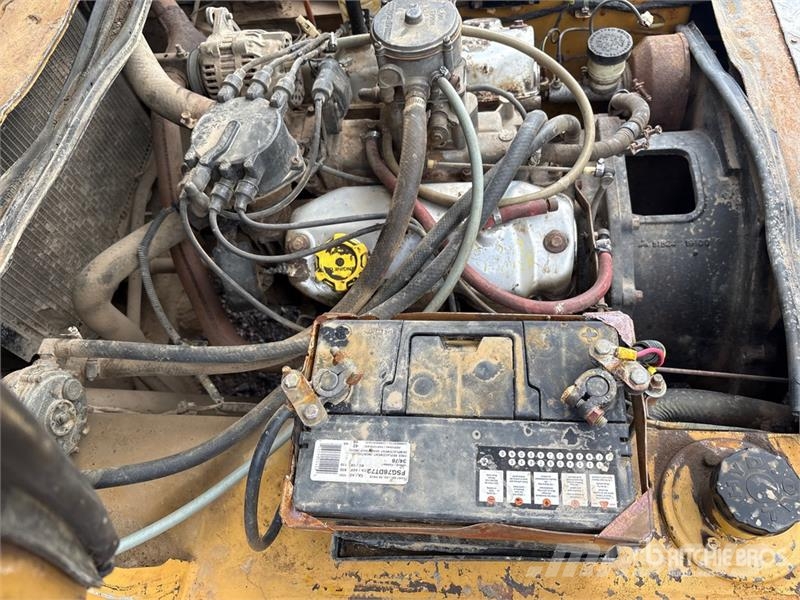 CAT GPL40 8100 lb Forklift Wózki widłowe inne