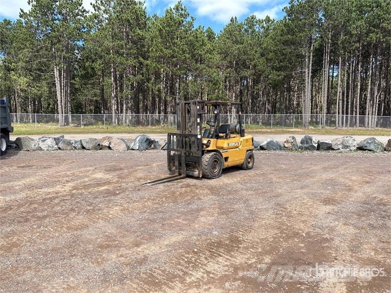 CAT GPL40 8100 lb Forklift Wózki widłowe inne