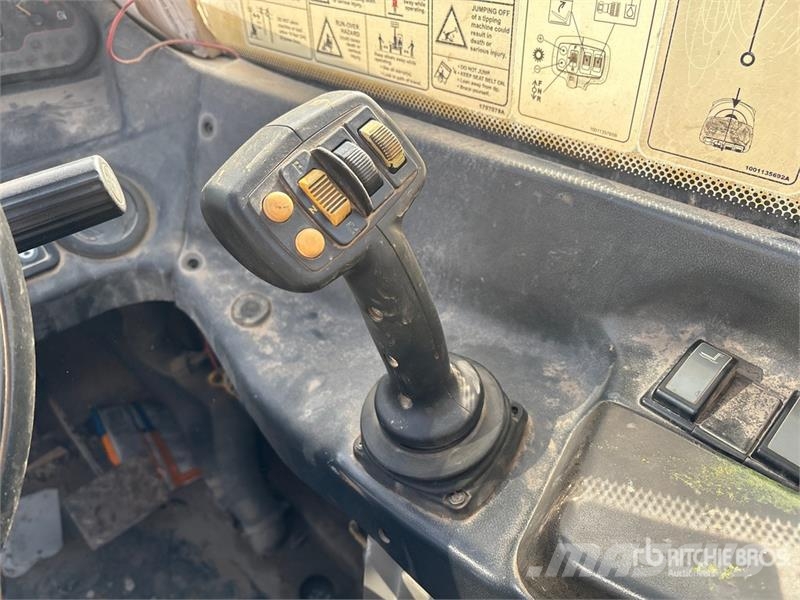 CAT TH407C Teleszkópos rakodók