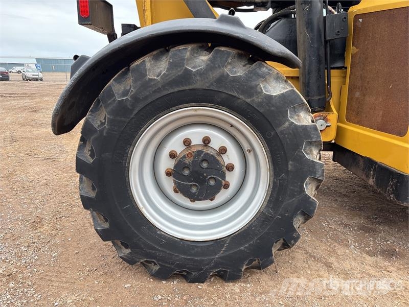 CAT TL1255C 伸縮臂操作車