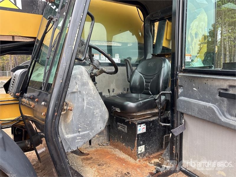 CAT TL1255C 伸縮臂操作車