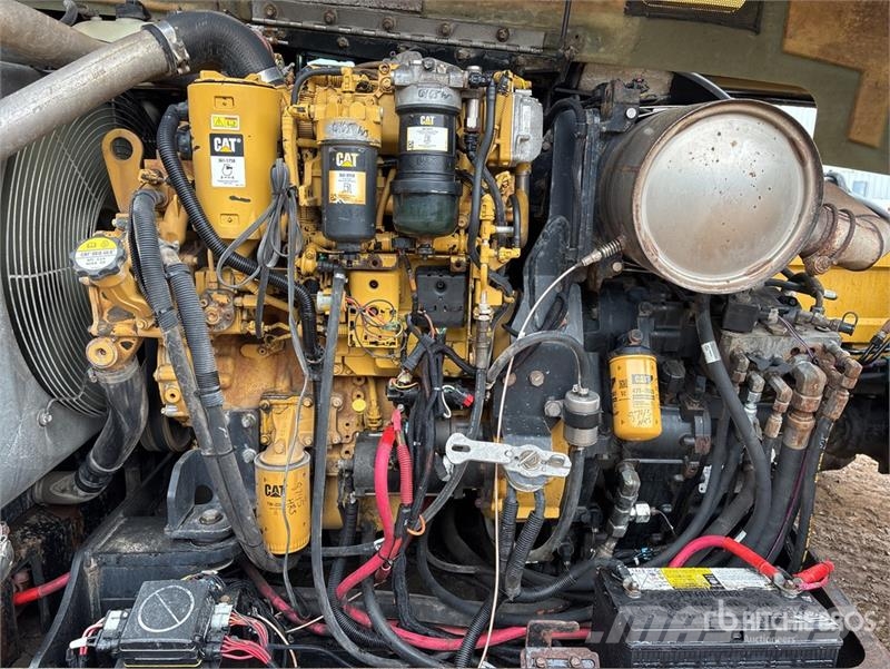 CAT TL1255C 伸縮臂操作車