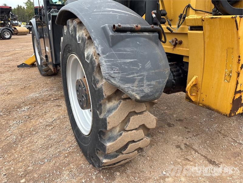 CAT TL1255C 伸縮臂操作車