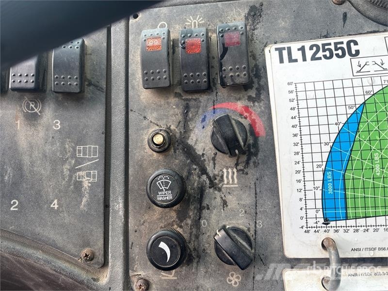 CAT TL1255C Teleskopické manipulátory