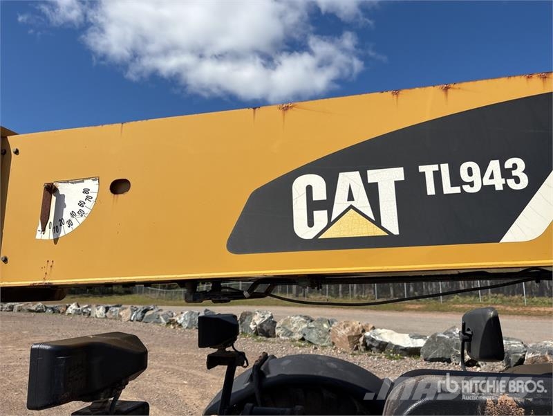 CAT TL943 Teleskopski viličarji
