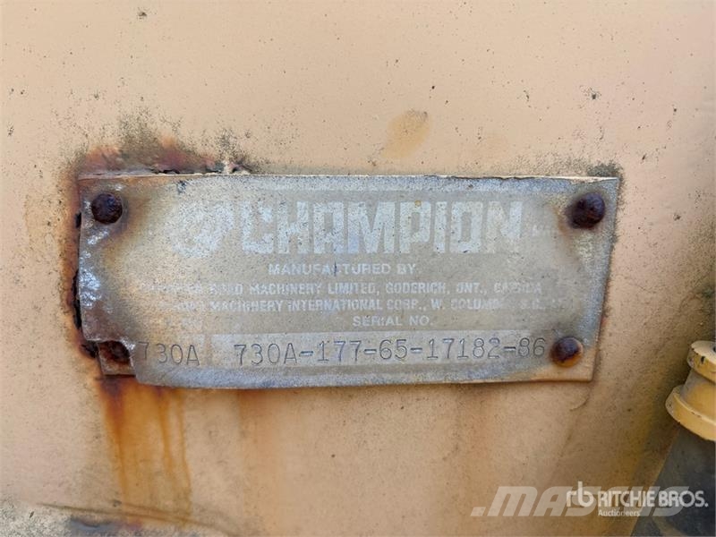 Champion 730A Motor Grader Грейдери