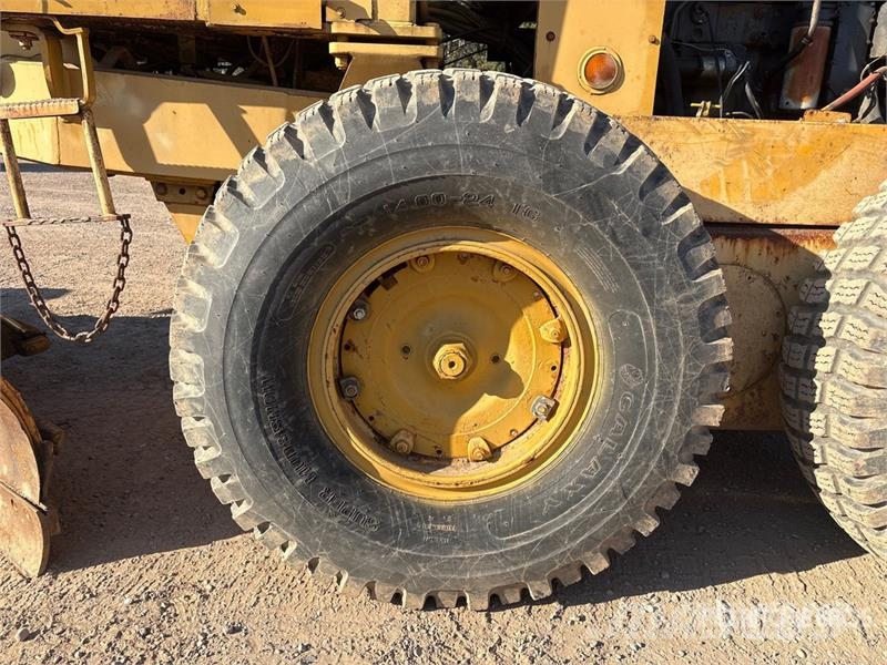Champion 730A Motor Grader Грейдери