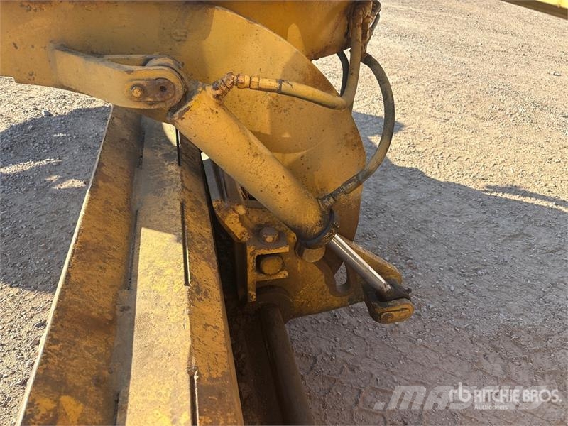 Champion 730A Motor Grader Грейдери